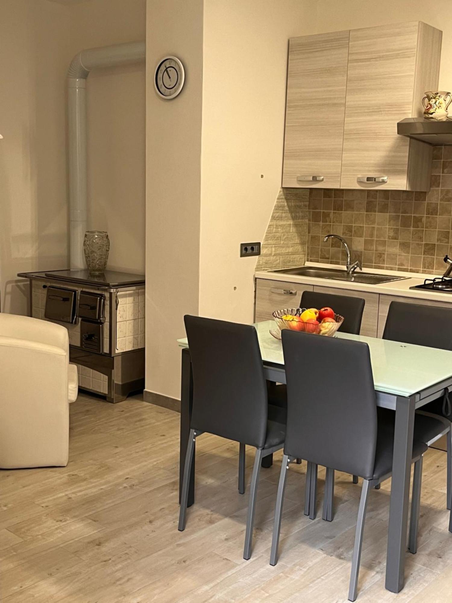 Casa Mario Appartement Riva del Garda Buitenkant foto