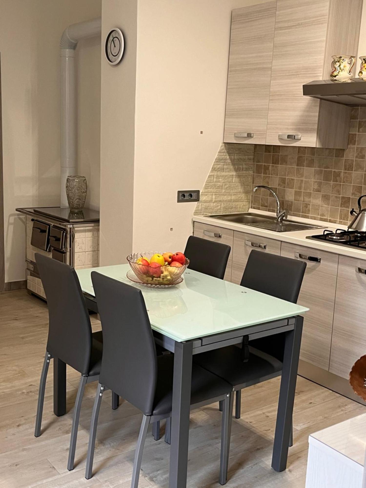 Casa Mario Appartement Riva del Garda Buitenkant foto